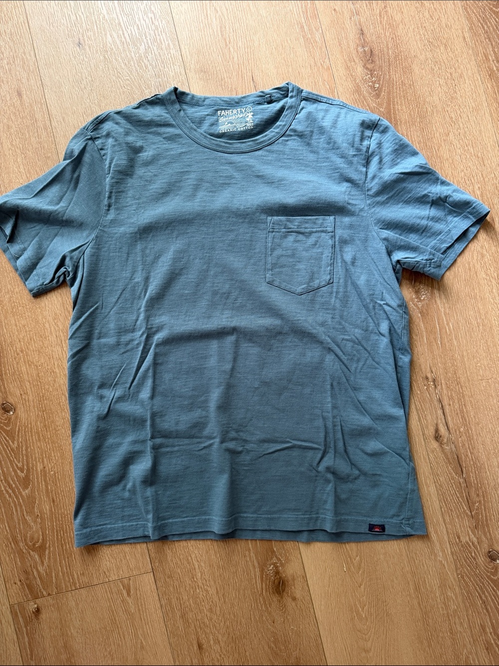 Faherty Crew Pocket Tee in Slate Blue Organic Cotton NWOT